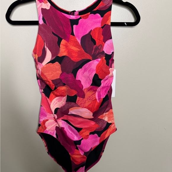 Athleta pink floral Maldives one piece swimsuit NWT Small - Picture 1 of 7